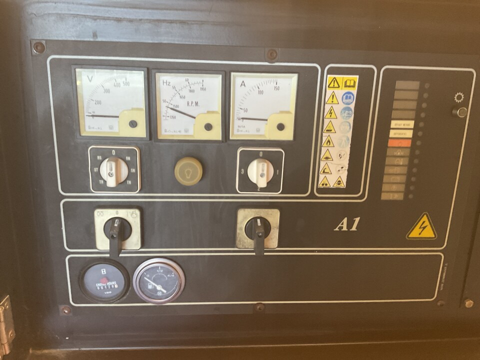 Generador industriale John Deere 4045TF157, 135 KVA generator set. Low hours and tested: foto 6