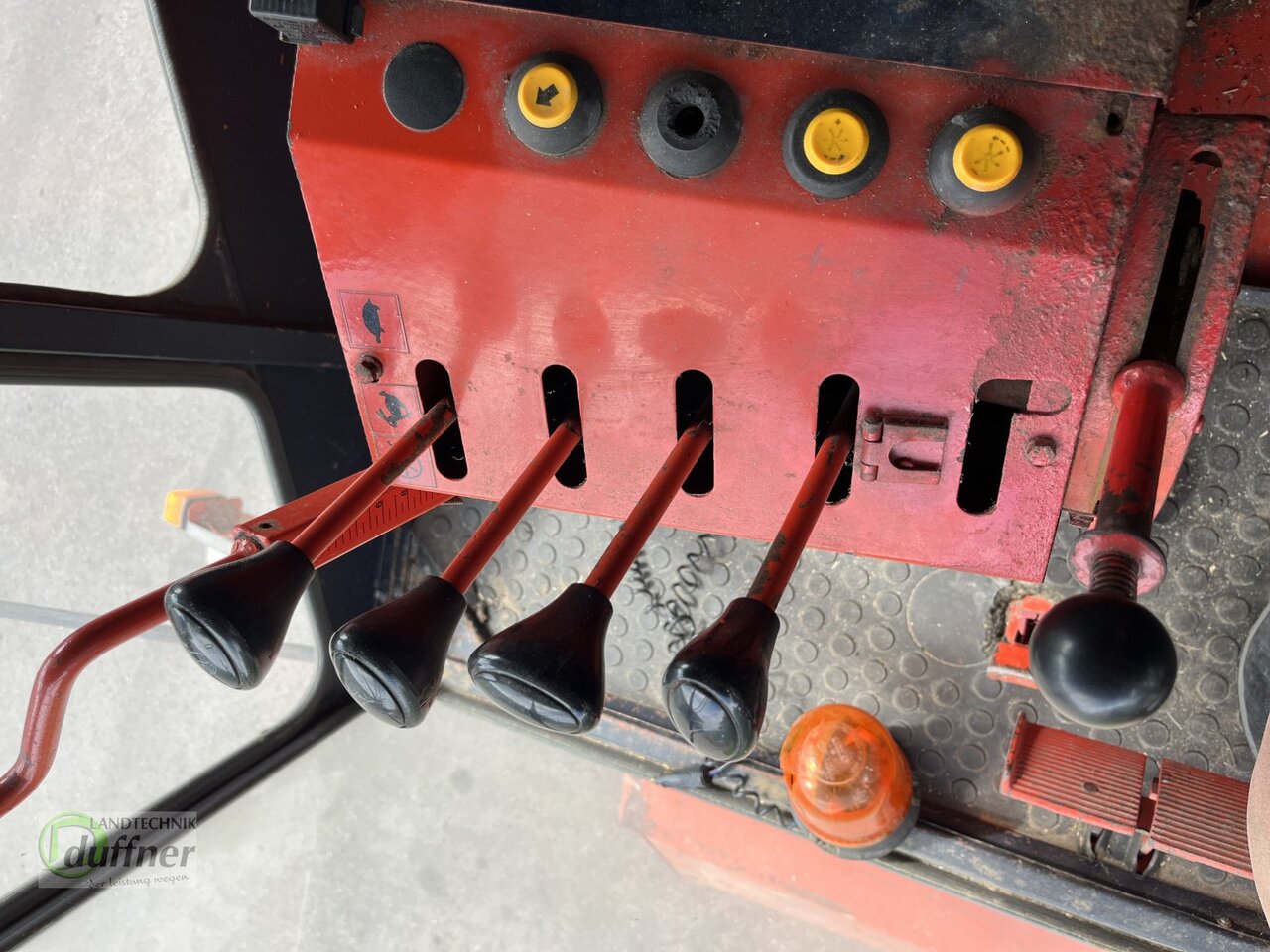 Cosechadora de granos Deutz-Fahr M 1630 H: foto 10