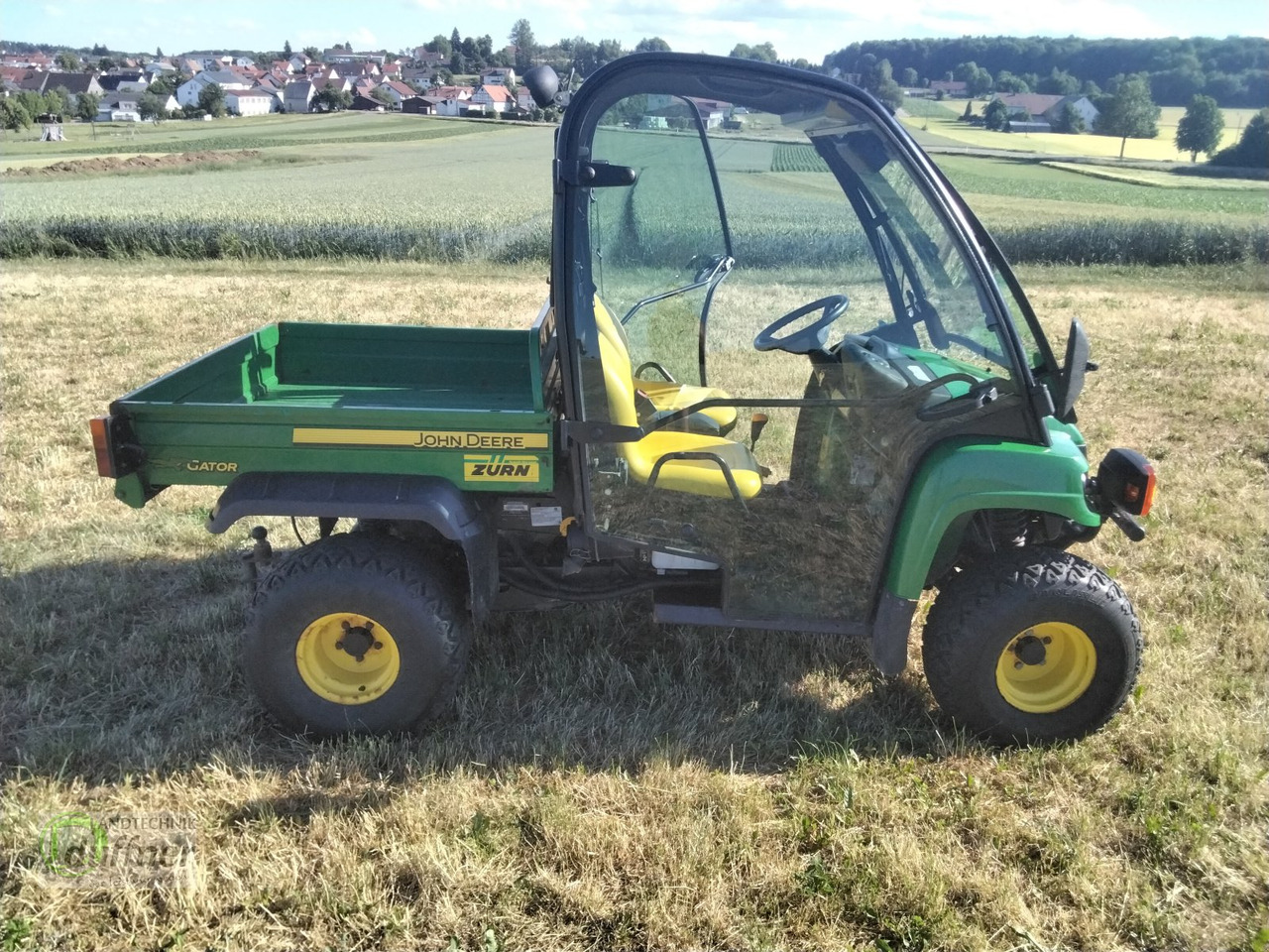John Deere Gator 4X2 - Cuadrimoto: foto 1 John Deere Gator 4X2 - Cuadrimoto: foto 1