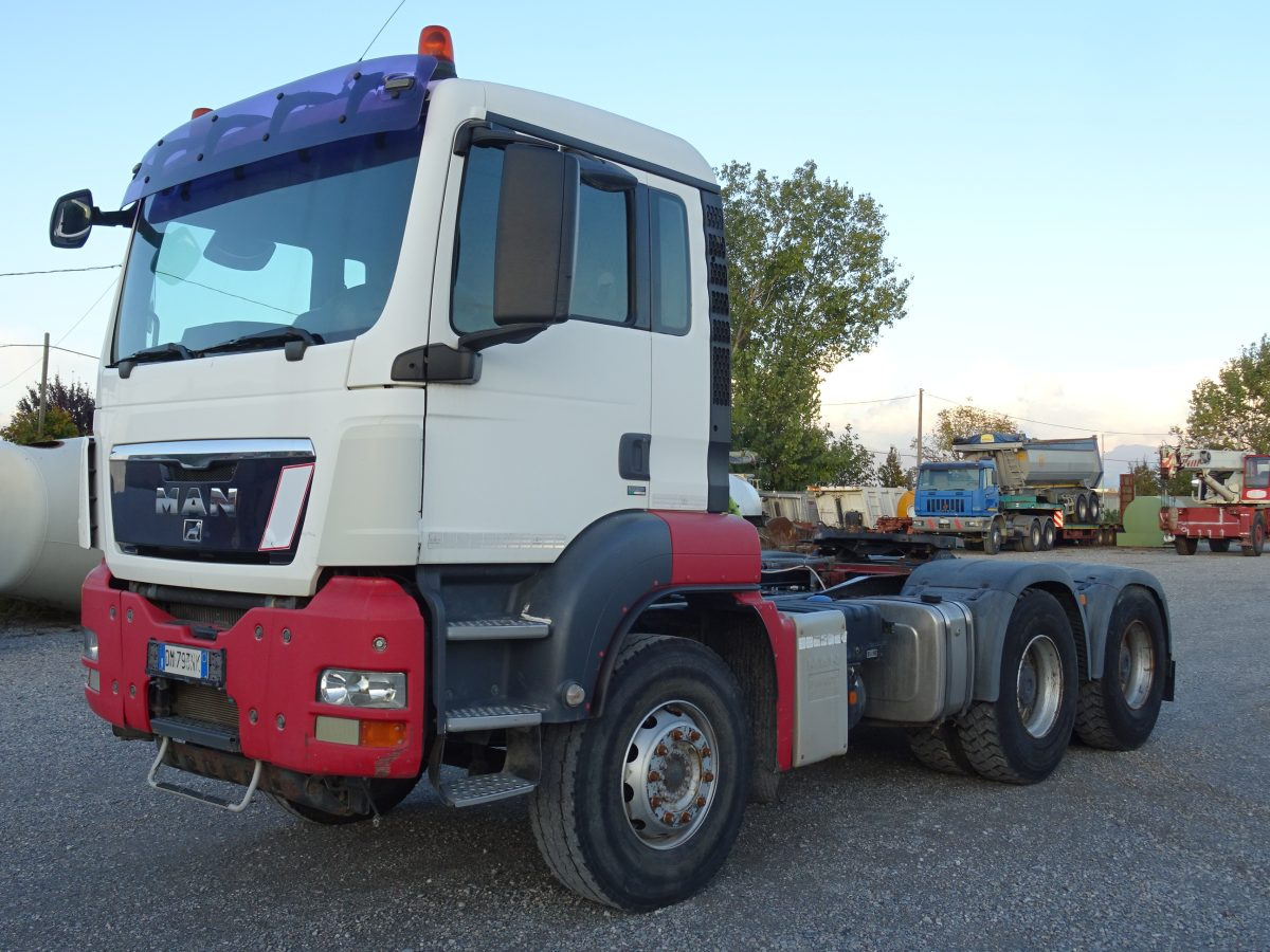 MAN TGA 33.480 - Cabeza tractora: foto 1 MAN TGA 33.480 - Cabeza tractora: foto 1