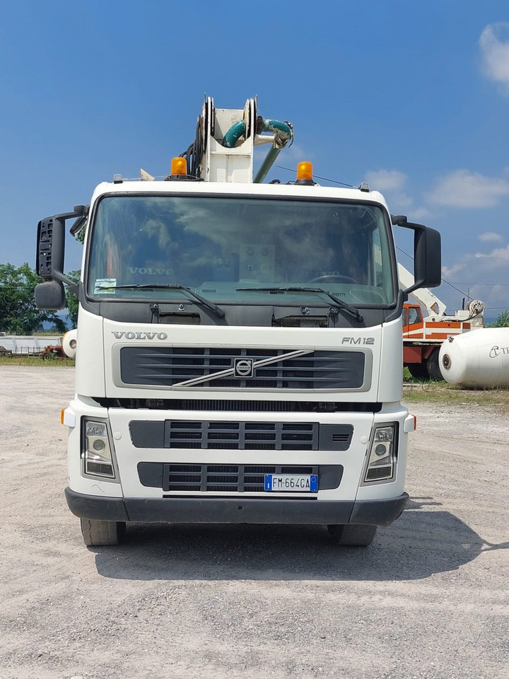 VOLVO FM12 380 COIME 36M - Camión bomba de hormigón: foto 3 VOLVO FM12 380 COIME 36M - Camión bomba de hormigón: foto 3