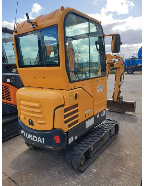 Hyundai R18-9 - Miniexcavadora: foto 4 Hyundai R18-9 - Miniexcavadora: foto 4