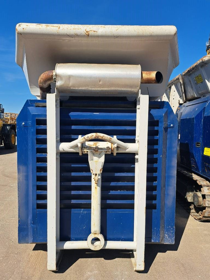 Lindner Urraco 75 D Powerline, U75D - Trituradora de residuos: foto 4 Lindner Urraco 75 D Powerline, U75D - Trituradora de residuos: foto 4