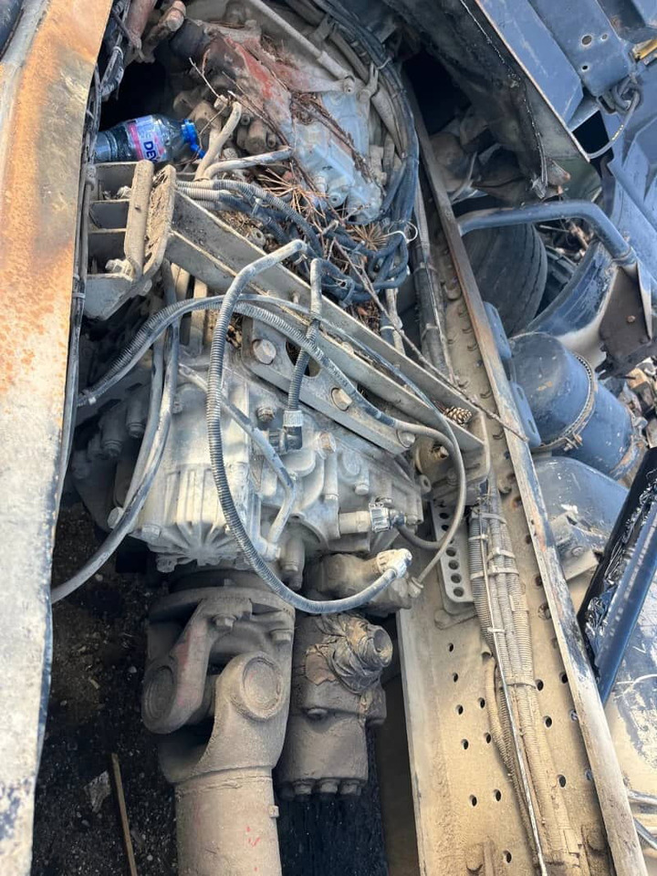 MAN 41.422 Tractor unit - Cabeza tractora: foto 4 MAN 41.422 Tractor unit - Cabeza tractora: foto 4