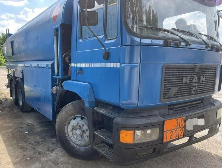 MAN L20 Tanker - Camión cisterna: foto 2 MAN L20 Tanker - Camión cisterna: foto 2