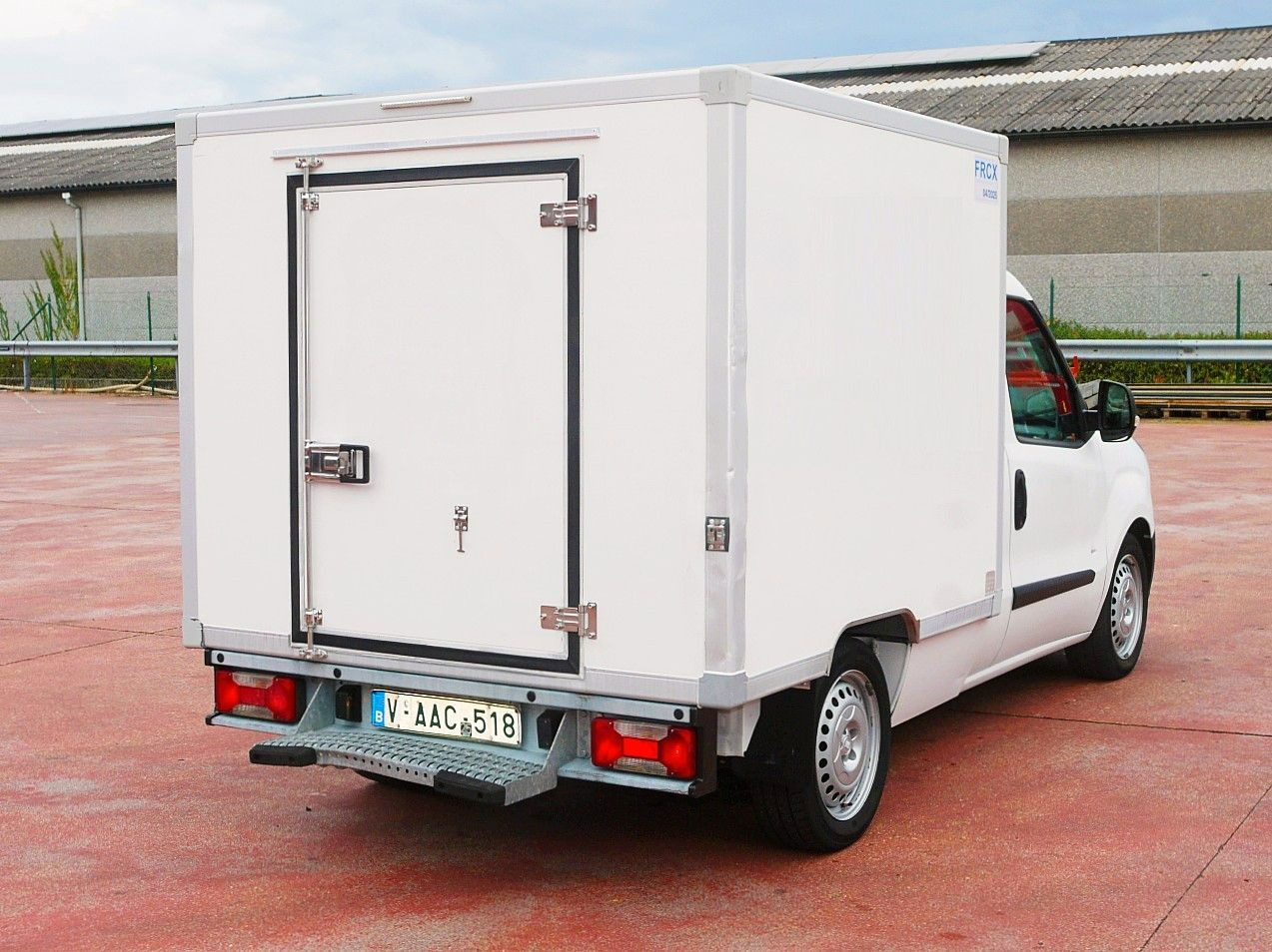 Fiat DOBLO 1.3 KUHLKOFFER RELEC FROID TR 22 -20C - Furgoneta frigorifica: foto 5 Fiat DOBLO 1.3 KUHLKOFFER RELEC FROID TR 22 -20C - Furgoneta frigorifica: foto 5