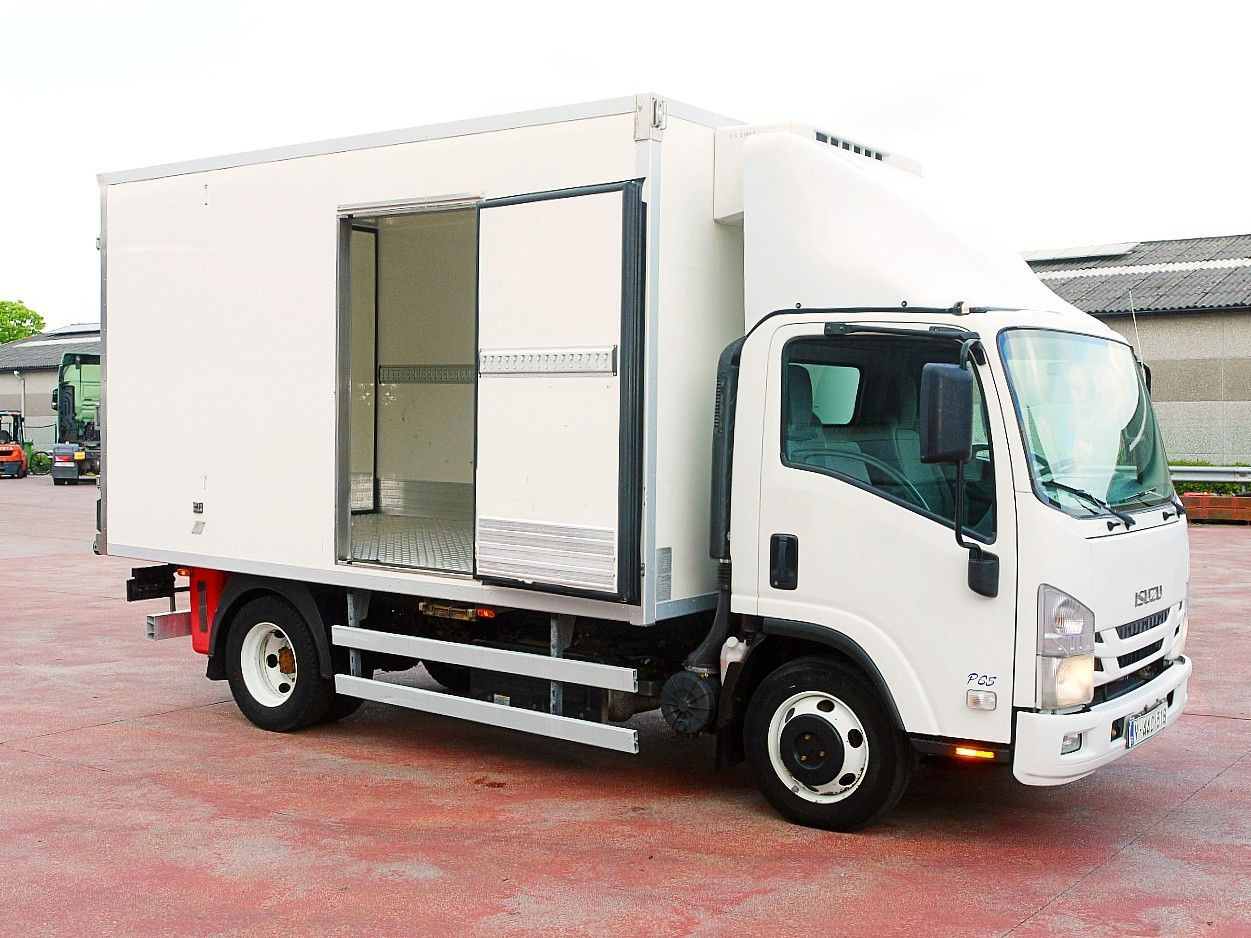Isuzu N2R 75 KUHLKOFFER THERMOKING V500 MAX €6 - Furgoneta frigorifica: foto 3 Isuzu N2R 75 KUHLKOFFER THERMOKING V500 MAX €6 - Furgoneta frigorifica: foto 3