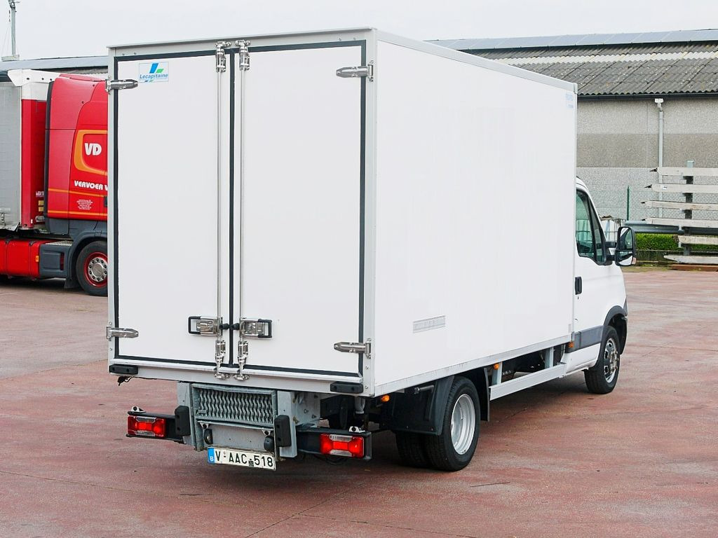 Iveco 35C15 3.0 DAILY KUHLKOFFER CARRIER XARIOS 600 MT - Furgoneta frigorifica: foto 5 Iveco 35C15 3.0 DAILY KUHLKOFFER CARRIER XARIOS 600 MT - Furgoneta frigorifica: foto 5
