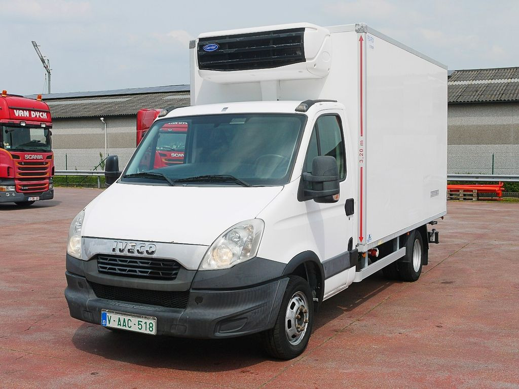 Iveco 35C15 3.0 DAILY KUHLKOFFER CARRIER XARIOS 600 MT - Furgoneta frigorifica: foto 4 Iveco 35C15 3.0 DAILY KUHLKOFFER CARRIER XARIOS 600 MT - Furgoneta frigorifica: foto 4