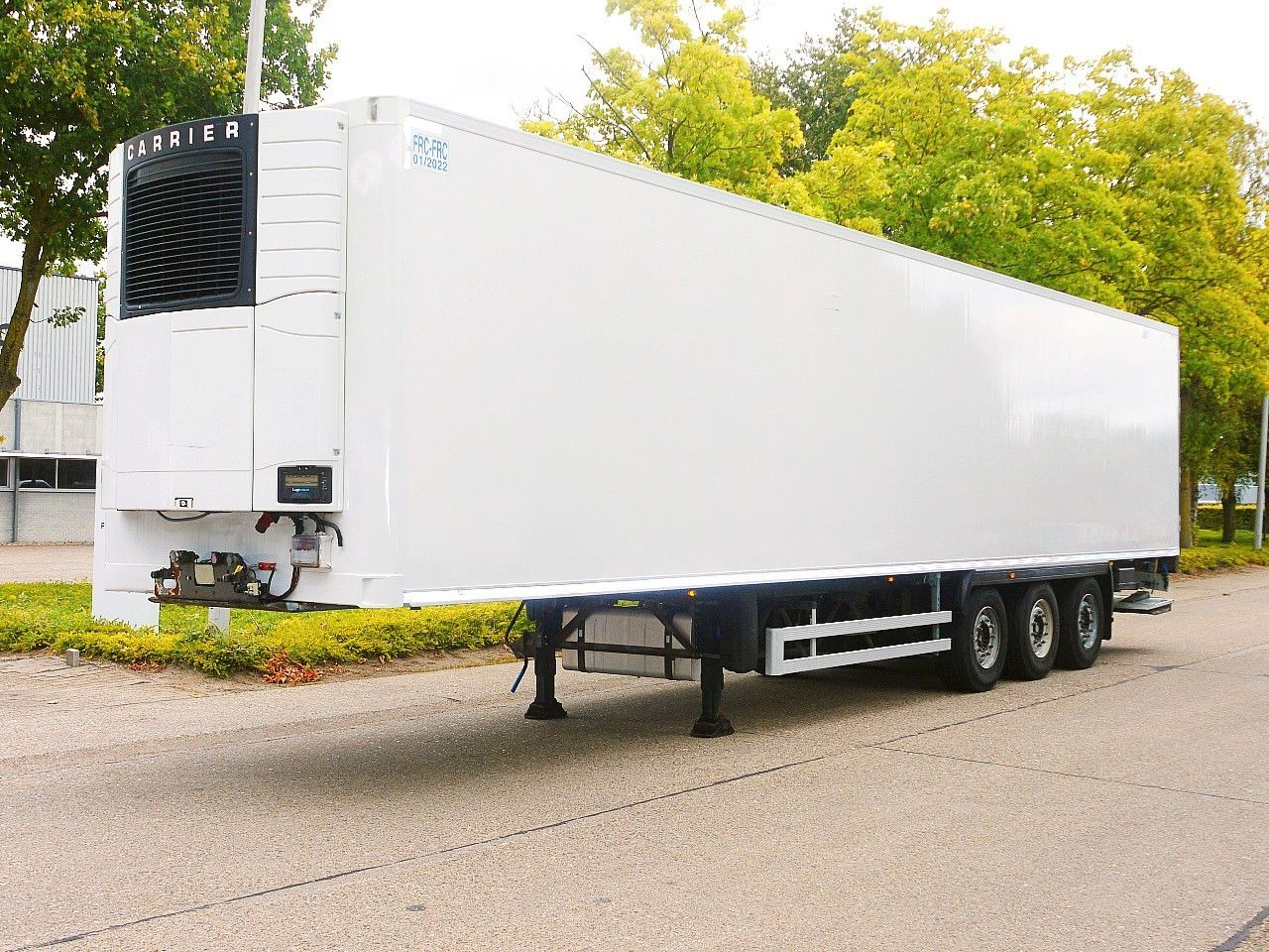 Lamberet CARRIER VECTOR 1950 MULTI TEMP. SAF. LADBORDWAND - Semirremolque frigorífico: foto 2 Lamberet CARRIER VECTOR 1950 MULTI TEMP. SAF. LADBORDWAND - Semirremolque frigorífico: foto 2