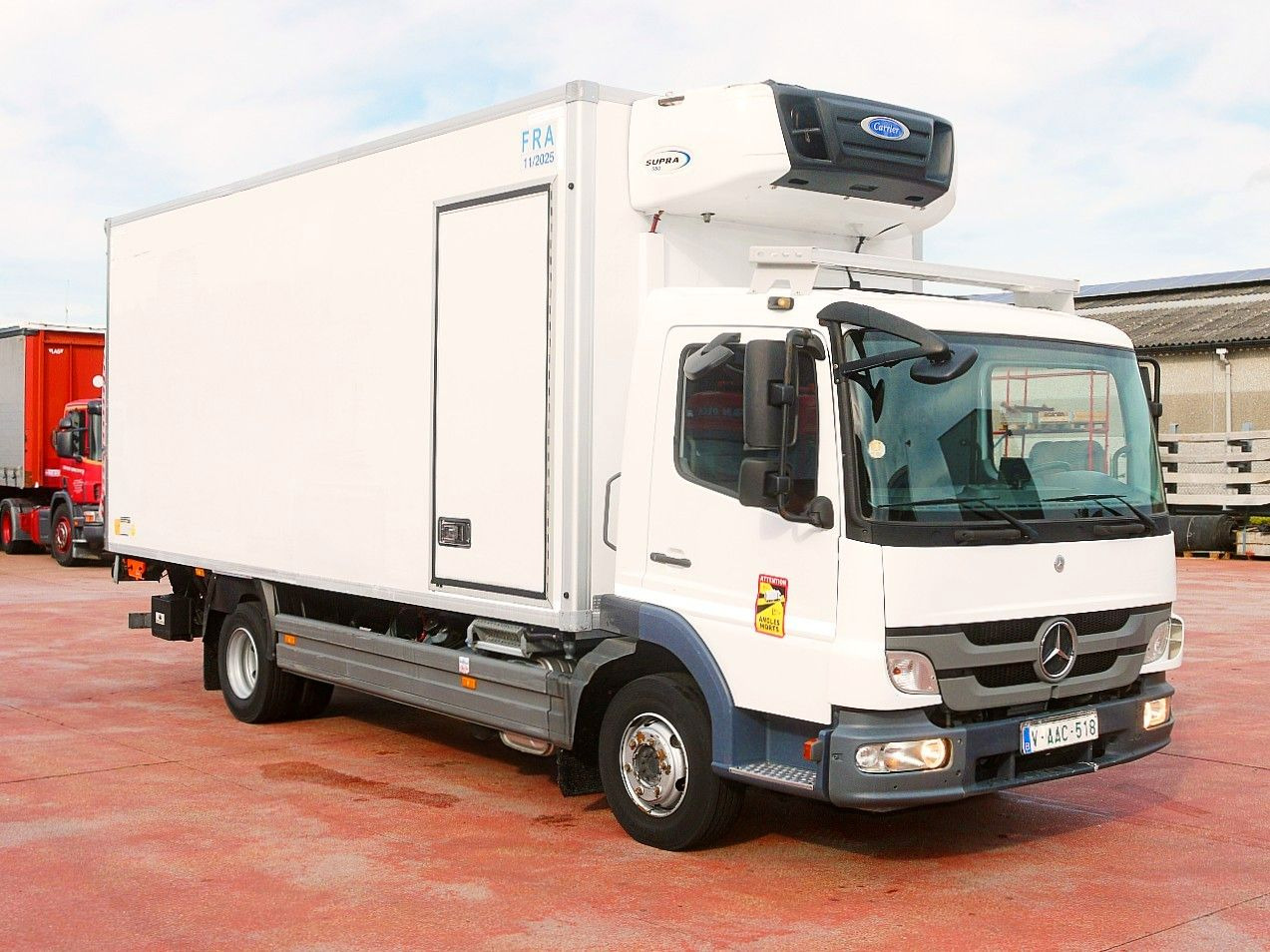Mercedes-Benz 1018 ATEGO KUHLKOFFER CARRIER SUPRA 550 LBW - Camión frigorífico: foto 2 Mercedes-Benz 1018 ATEGO KUHLKOFFER CARRIER SUPRA 550 LBW - Camión frigorífico: foto 2