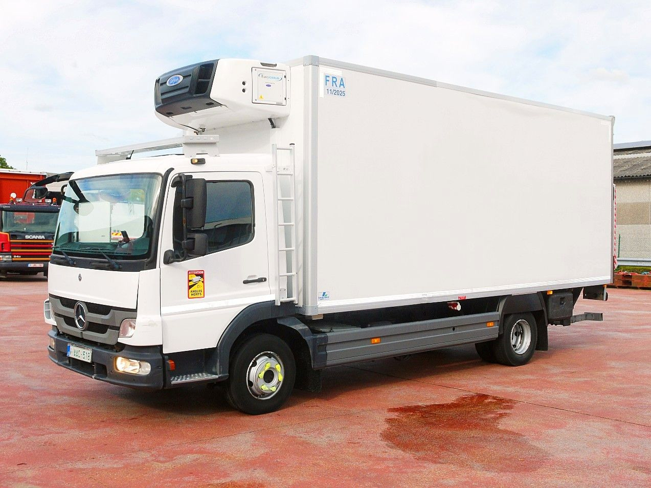 Mercedes-Benz 1018 ATEGO KUHLKOFFER CARRIER SUPRA 550 LBW - Camión frigorífico: foto 4 Mercedes-Benz 1018 ATEGO KUHLKOFFER CARRIER SUPRA 550 LBW - Camión frigorífico: foto 4