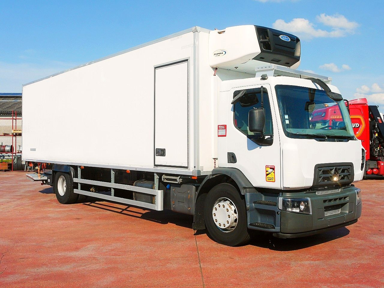 Renault D19.280 KUHLKOFFER CARRIER SUPRA 1150 MT - Camión frigorífico: foto 2 Renault D19.280 KUHLKOFFER CARRIER SUPRA 1150 MT - Camión frigorífico: foto 2