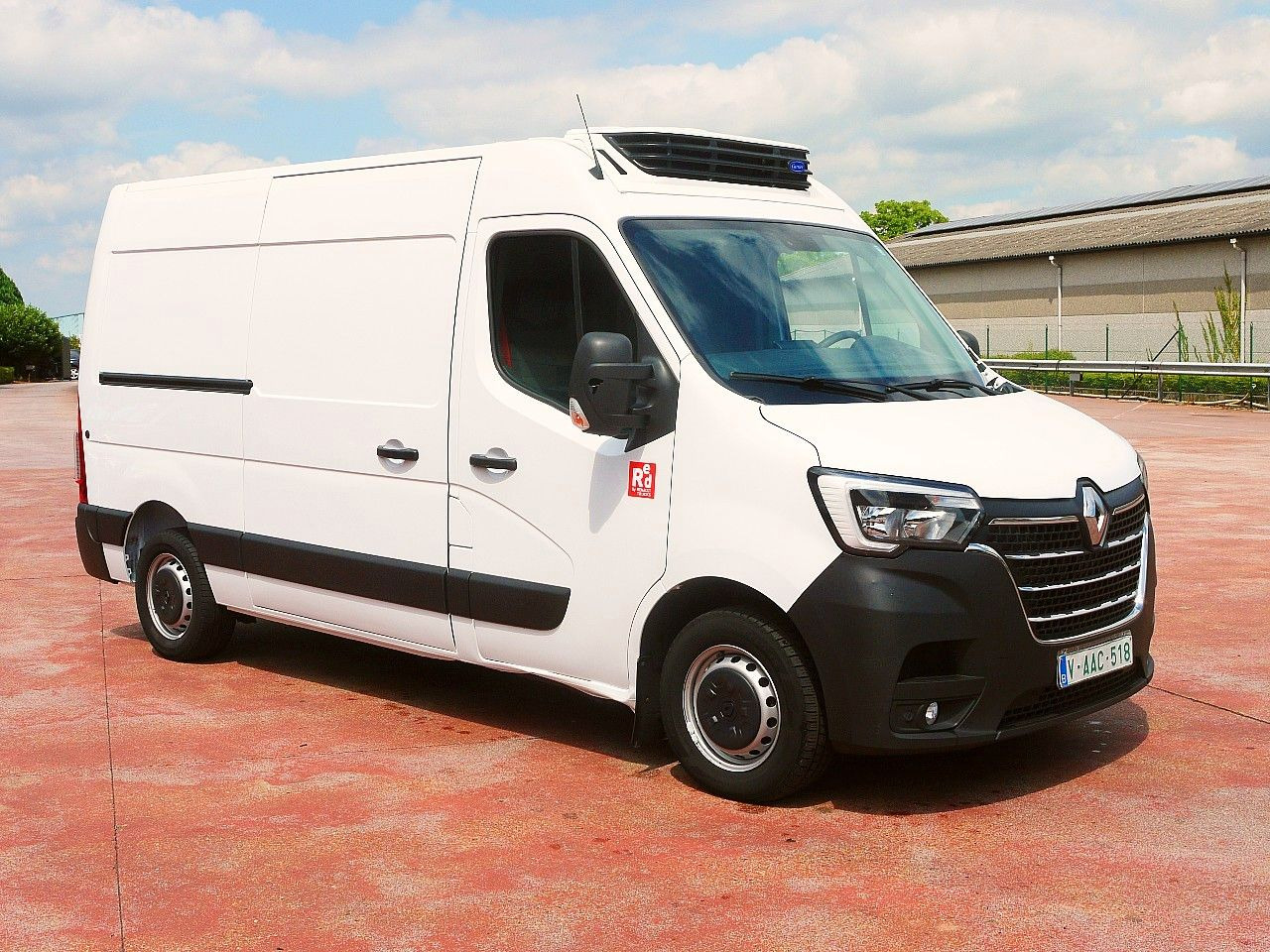 Renault MASTER KUHLKASTENWAGEN CARRIER XARIOS 350 -29c - Furgoneta frigorifica: foto 2 Renault MASTER KUHLKASTENWAGEN CARRIER XARIOS 350 -29c - Furgoneta frigorifica: foto 2