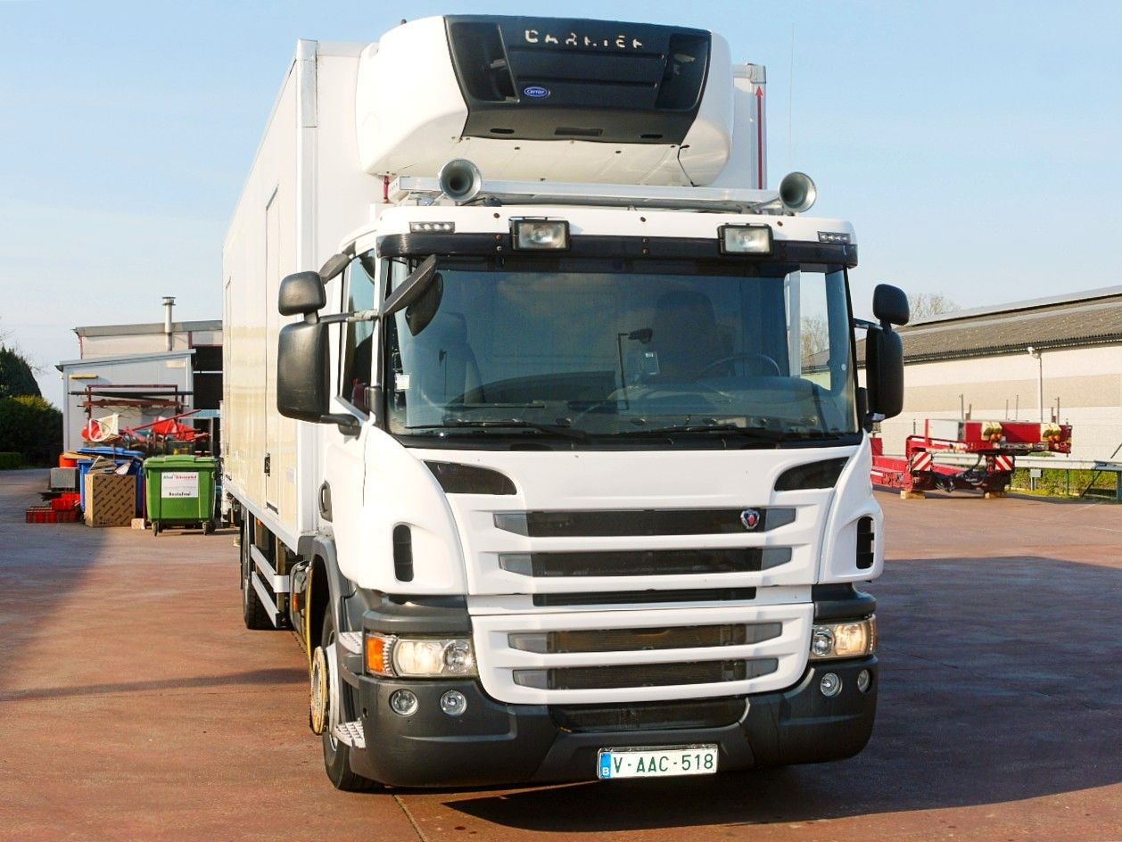 Scania P 230 KUHLKOFFER CARRIER SUPRA 950 MT A/C Scania P 230 KUHLKOFFER CARRIER SUPRA 950 MT A/C - Camión frigorífico: foto 1 Scania P 230 KUHLKOFFER CARRIER SUPRA 950 MT A/C Scania P 230 KUHLKOFFER CARRIER SUPRA 950 MT A/C - Camión frigorífico: foto 1