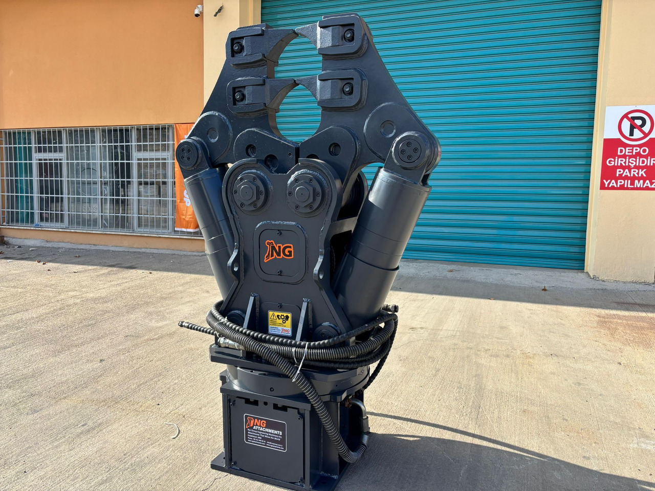 HYDRAULIC DEMOLITION SHEARS - STOCK - Cizalla de demolición para Excavadora: foto 1 HYDRAULIC DEMOLITION SHEARS - STOCK - Cizalla de demolición para Excavadora: foto 1