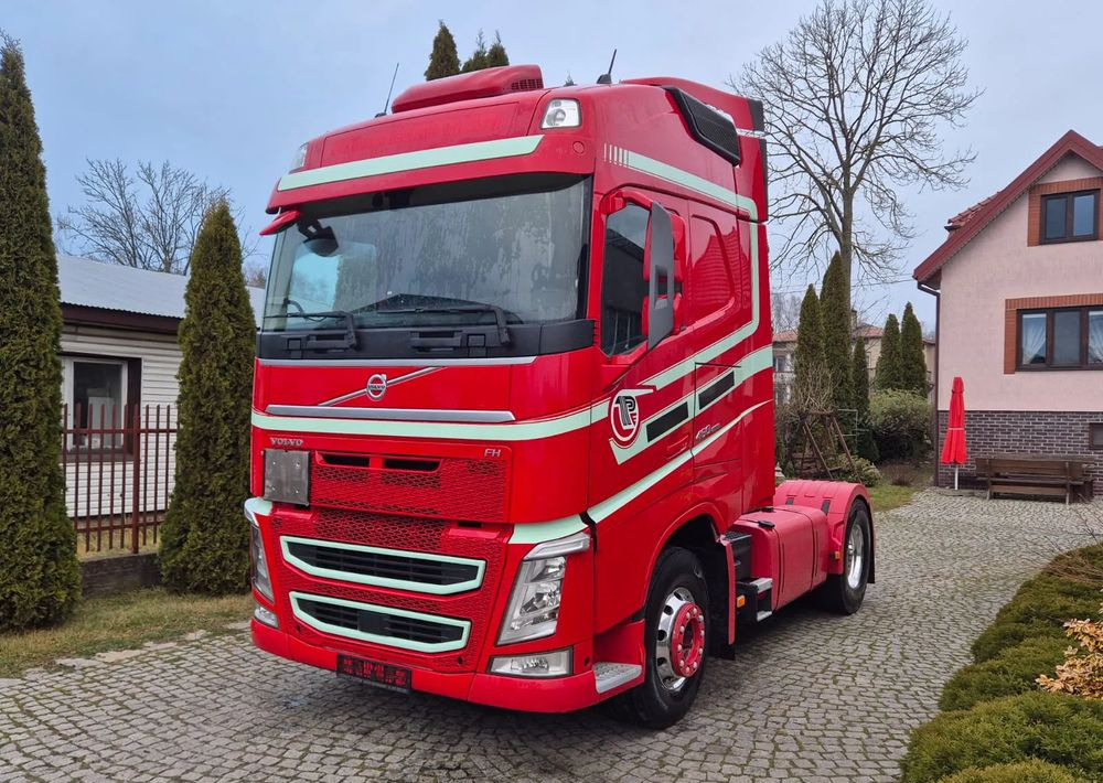Volvo FH GLOBETROTTER - Cabeza tractora: foto 1 Volvo FH GLOBETROTTER - Cabeza tractora: foto 1