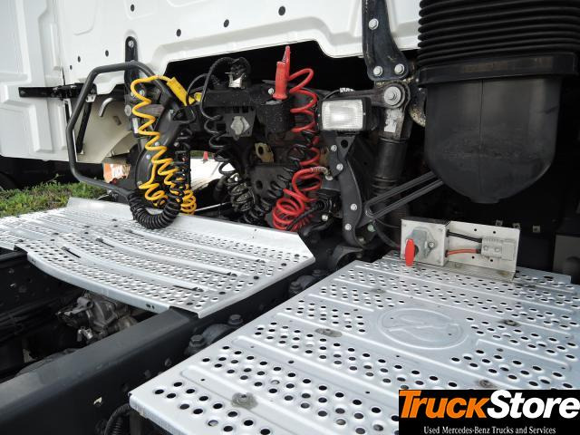 Mercedes-Benz Actros 1843 LS - Cabeza tractora: foto 2 Mercedes-Benz Actros 1843 LS - Cabeza tractora: foto 2