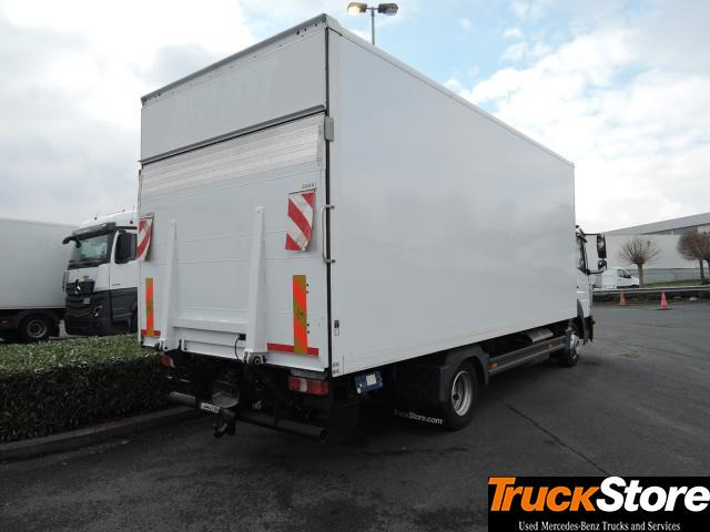 Mercedes-Benz Atego 821 L - Furgoneta caja cerrada: foto 4 Mercedes-Benz Atego 821 L - Furgoneta caja cerrada: foto 4
