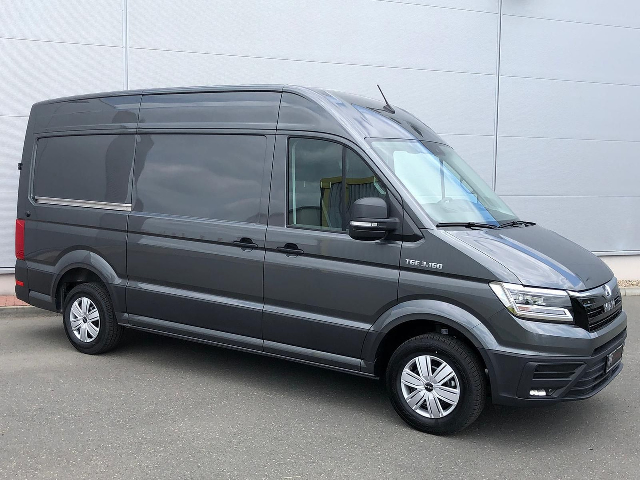 MAN TGE 3.160 L3H3 Kasten LED AHK NAVI GRA RWD SITZH - Furgón: foto 2 MAN TGE 3.160 L3H3 Kasten LED AHK NAVI GRA RWD SITZH - Furgón: foto 2