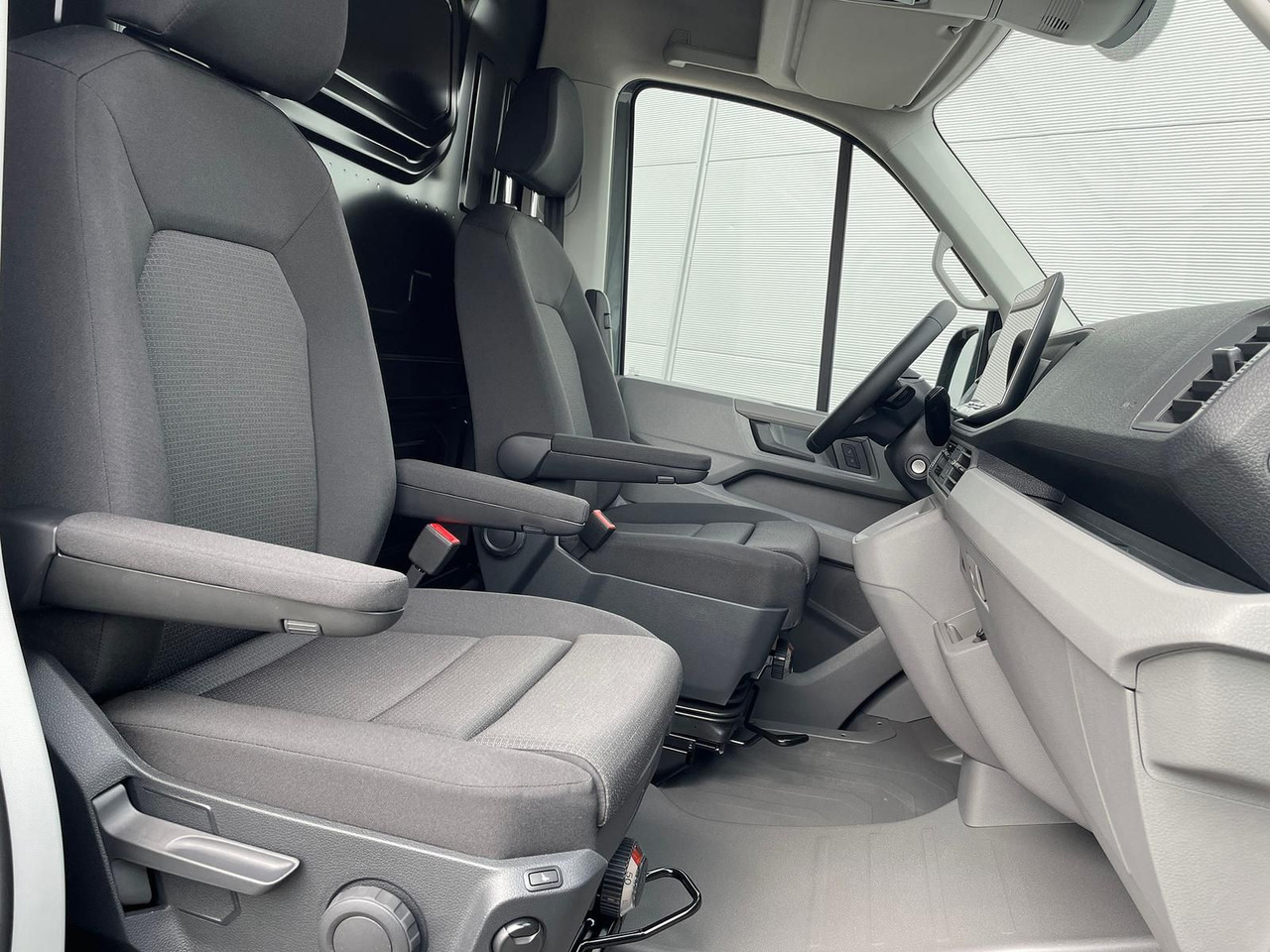 Furgón MAN TGE 3.180 L4H3 Kasten STANDHZ ACC LED SITZHZ: foto 15