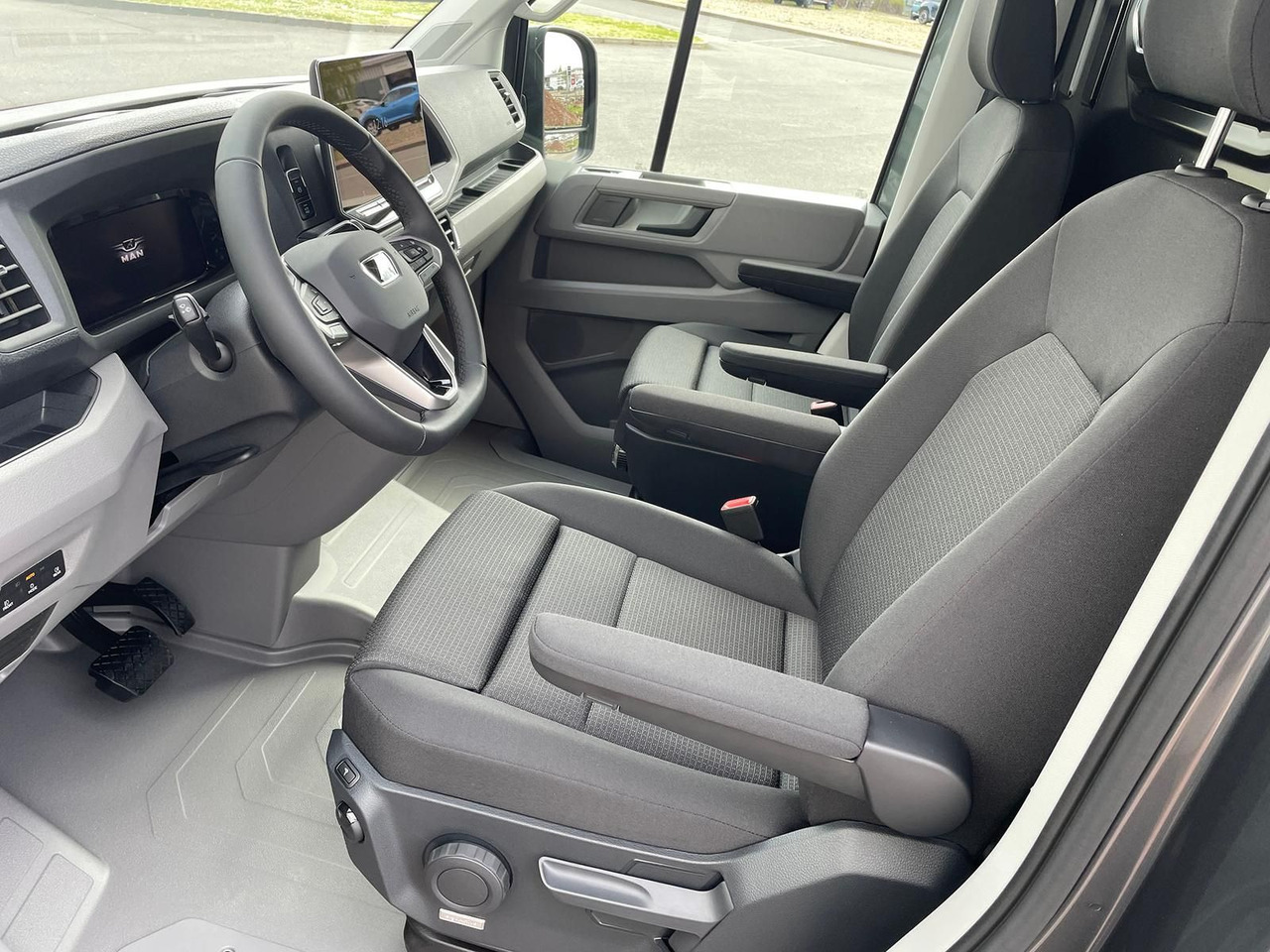 Furgón MAN TGE 3.180 L4H3 Kasten STANDHZ ACC LED SITZHZ: foto 12