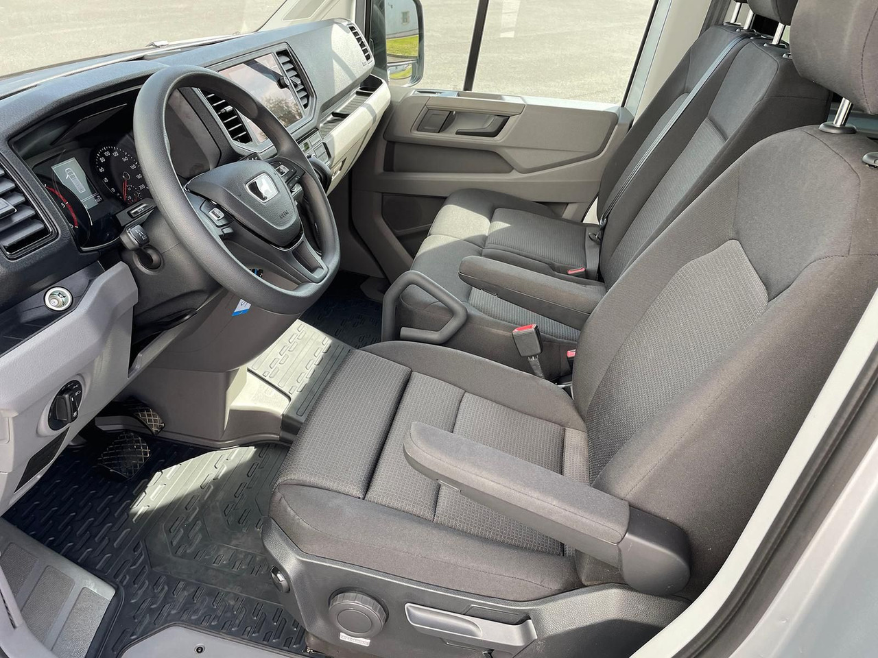 Coche MAN TGE 3.180 L4H3 MIXTO 4x4 Autom LED ACC AHK: foto 23