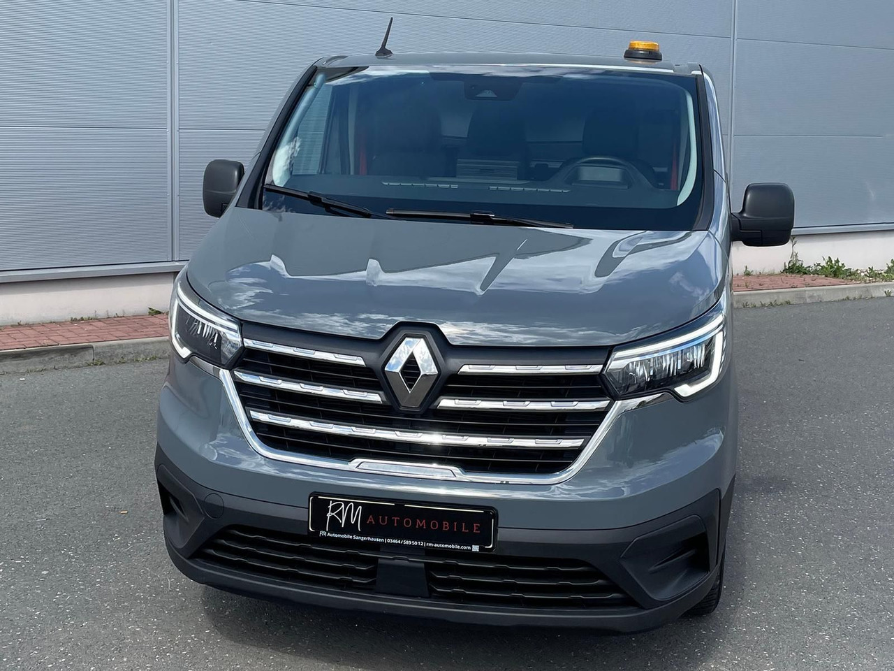 Renault Trafic Kasten RED EDITION L1H1 AHK LED DAB MFL - Furgoneta de pasajeros: foto 4 Renault Trafic Kasten RED EDITION L1H1 AHK LED DAB MFL - Furgoneta de pasajeros: foto 4
