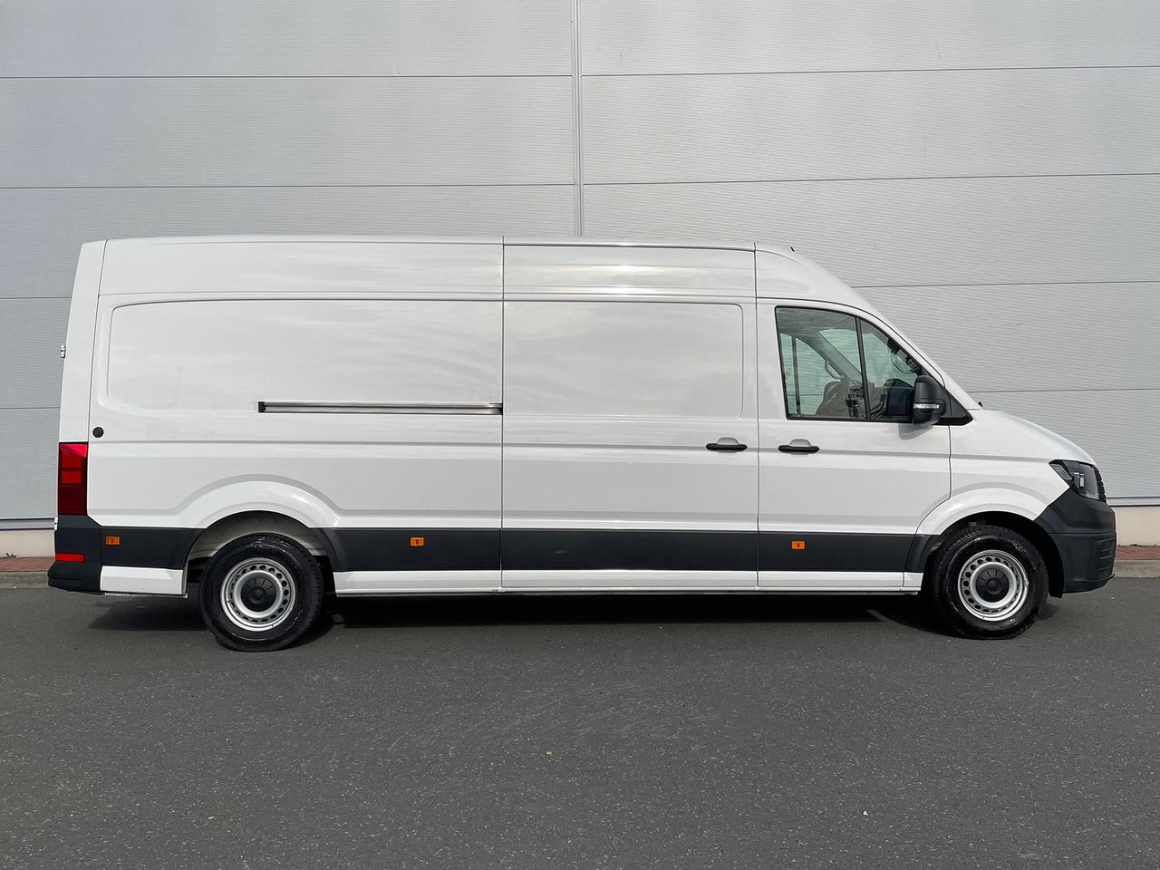 Volkswagen Crafter Kasten 35 L4H3 Autom. NAVI KAMERA KLIMA - Furgón: foto 5 Volkswagen Crafter Kasten 35 L4H3 Autom. NAVI KAMERA KLIMA - Furgón: foto 5
