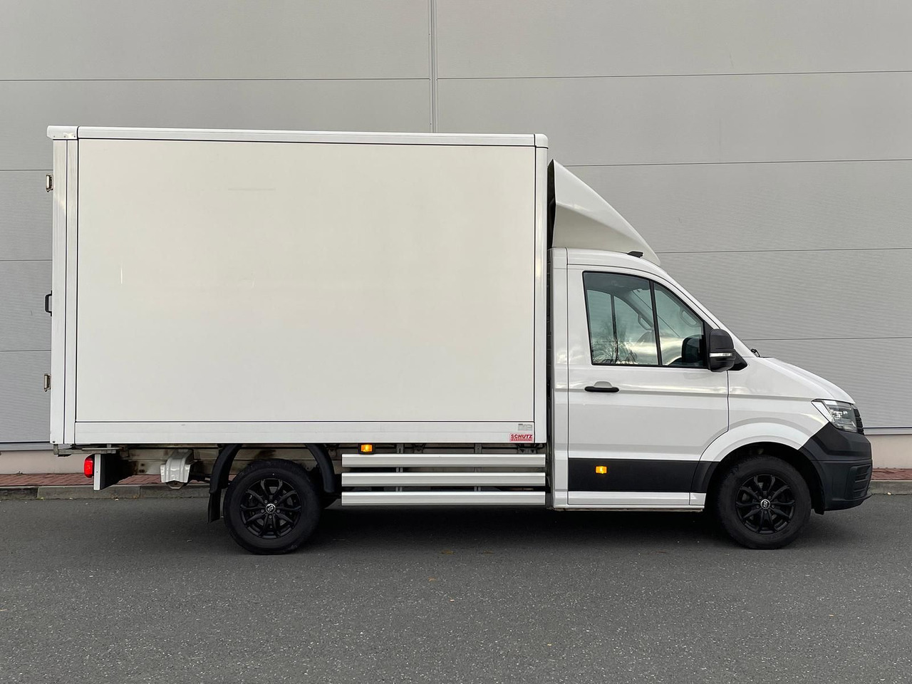 Volkswagen Crafter Koffer mittellang LED DAB SITZH - Furgoneta de pasajeros: foto 5 Volkswagen Crafter Koffer mittellang LED DAB SITZH - Furgoneta de pasajeros: foto 5