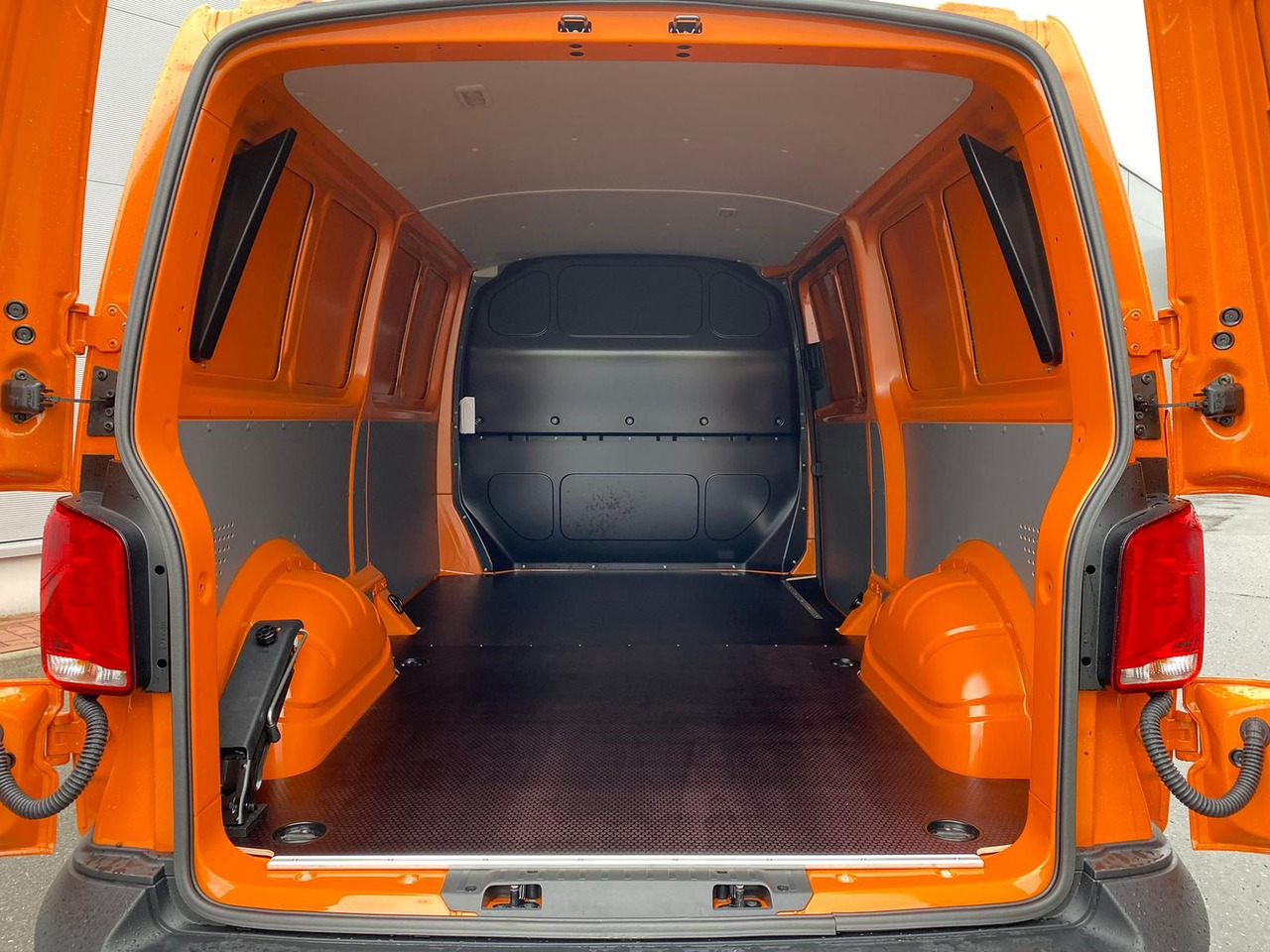 Coche Volkswagen T6.1 Transporter Kasten lang LED PDC KLIMA SITZH: foto 32