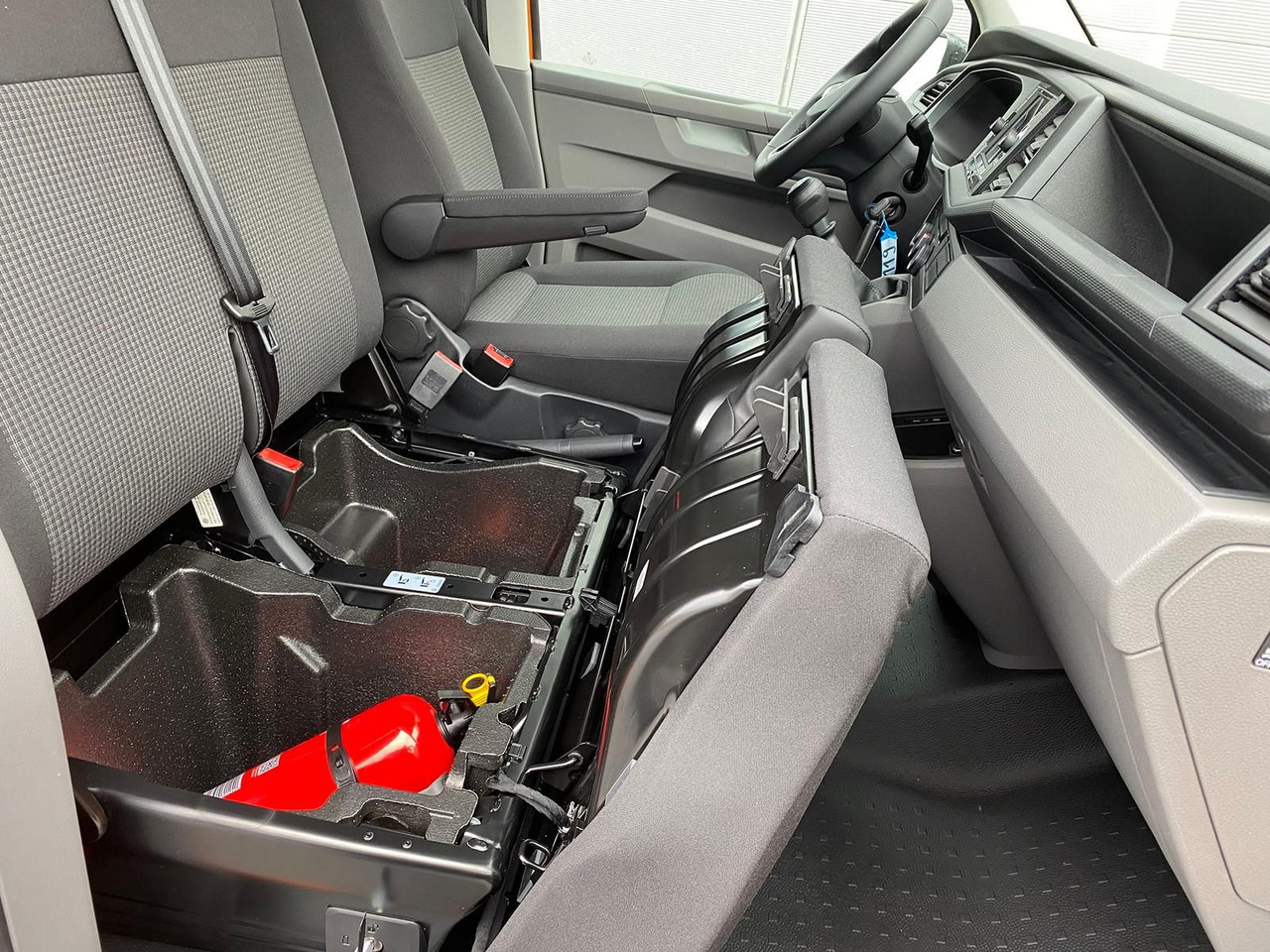 Coche Volkswagen T6.1 Transporter Kasten lang LED PDC KLIMA SITZH: foto 18