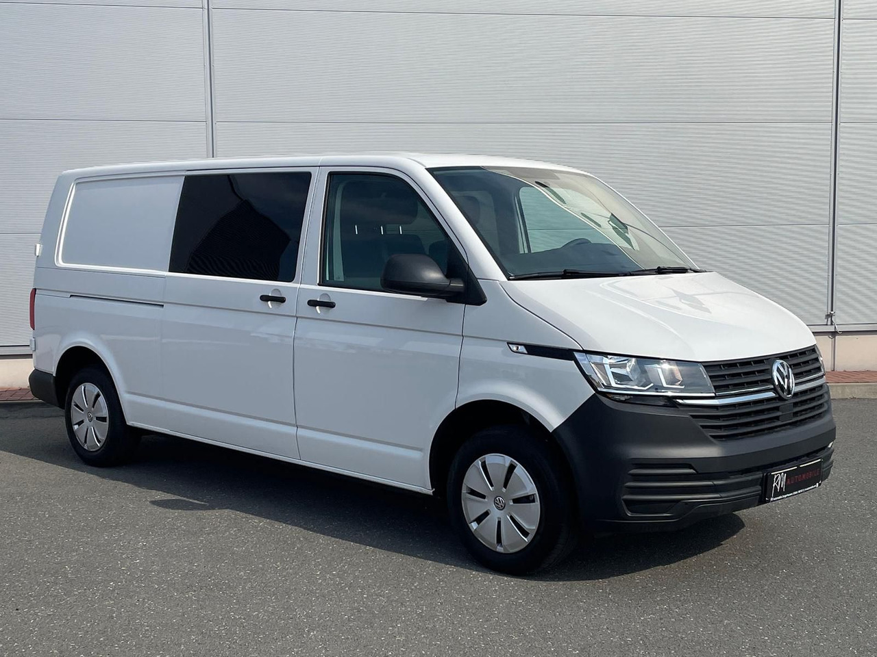 Volkswagen T6.1 Transporter MIXTO LR 2.0 TDI KLIMA PDC - Furgón, Furgoneta combi: foto 2 Volkswagen T6.1 Transporter MIXTO LR 2.0 TDI KLIMA PDC - Furgón, Furgoneta combi: foto 2