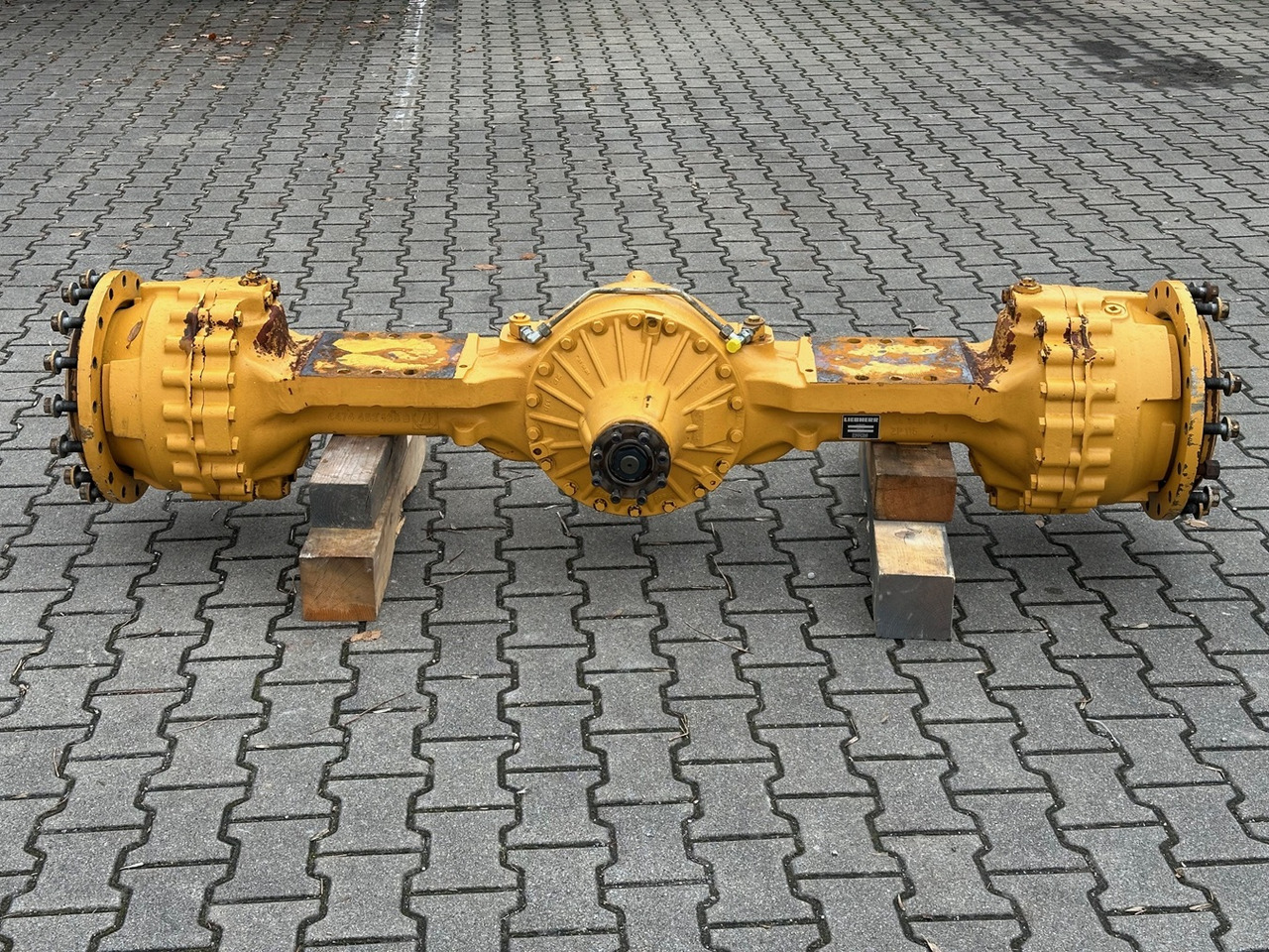 LIEBHERR Original Hinterachse-Planetenstarrachse Typ:MT-L3085. ID-Nr.10022957 – ID-Nr.10425800. L544-443, L544-445, L550-456, L554-453, L556-454. #10425800.1789310# - Eje posterior para Cargadora de ruedas: foto 1 LIEBHERR Original Hinterachse-Planetenstarrachse Typ:MT-L3085. ID-Nr.10022957 – ID-Nr.10425800. L544-443, L544-445, L550-456, L554-453, L556-454. #10425800.1789310# - Eje posterior para Cargadora de ruedas: foto 1