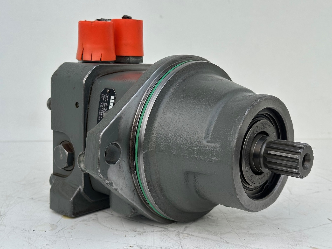LIEBHERR Original Hydraulikeinbaumotor AT-FMF045. ID-Nr.9075181 – ID-Nr.10125043A. A309, A311, A312, A314, A316, A900, A904, A918, R313, R317, R900, R904. #A18.12.90158# - Motor hidráulico para Excavadora: foto 2 LIEBHERR Original Hydraulikeinbaumotor AT-FMF045. ID-Nr.9075181 – ID-Nr.10125043A. A309, A311, A312, A314, A316, A900, A904, A918, R313, R317, R900, R904. #A18.12.90158# - Motor hidráulico para Excavadora: foto 2