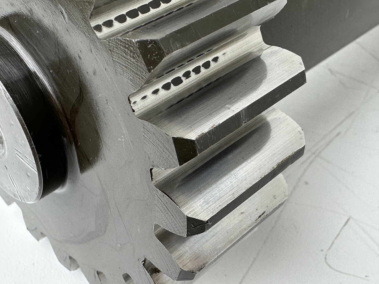 Liebherr Antriebswelle ID-Nr.9443786 - ID-Nr.944378603. FAT550 FAT550P046. A900, LH120, LH150, E974, ER974, LOS1976, LOS-413, R964, R966, R970, R974, R976, R980, R984. #944378603.2374# - Palier para Maquinaria de construcción: foto 5 Liebherr Antriebswelle ID-Nr.9443786 - ID-Nr.944378603. FAT550 FAT550P046. A900, LH120, LH150, E974, ER974, LOS1976, LOS-413, R964, R966, R970, R974, R976, R980, R984. #944378603.2374# - Palier para Maquinaria de construcción: foto 5