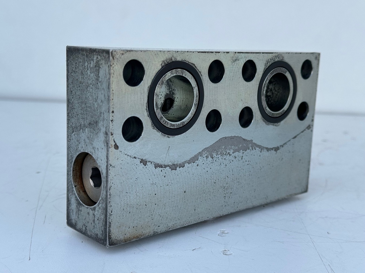 Liebherr Dämpfungsventil ID-Nr.10121777. P924 COMP, P926, R926, R916, R922, R924 COMP, R924, R926 COMP, R926, R930, R936, R946, R950 T, R960 T. #10121777.43199# - Reductor de giro para Maquinaria de construcción: foto 4 Liebherr Dämpfungsventil ID-Nr.10121777. P924 COMP, P926, R926, R916, R922, R924 COMP, R924, R926 COMP, R926, R930, R936, R946, R950 T, R960 T. #10121777.43199# - Reductor de giro para Maquinaria de construcción: foto 4