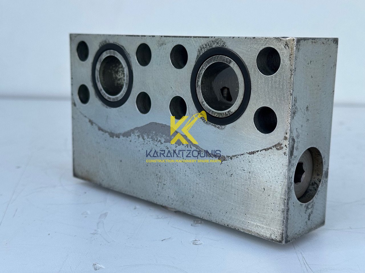 Liebherr Dämpfungsventil ID-Nr.10121777. P924 COMP, P926, R926, R916, R922, R924 COMP, R924, R926 COMP, R926, R930, R936, R946, R950 T, R960 T. #10121777.43199# - Reductor de giro para Maquinaria de construcción: foto 3 Liebherr Dämpfungsventil ID-Nr.10121777. P924 COMP, P926, R926, R916, R922, R924 COMP, R924, R926 COMP, R926, R930, R936, R946, R950 T, R960 T. #10121777.43199# - Reductor de giro para Maquinaria de construcción: foto 3