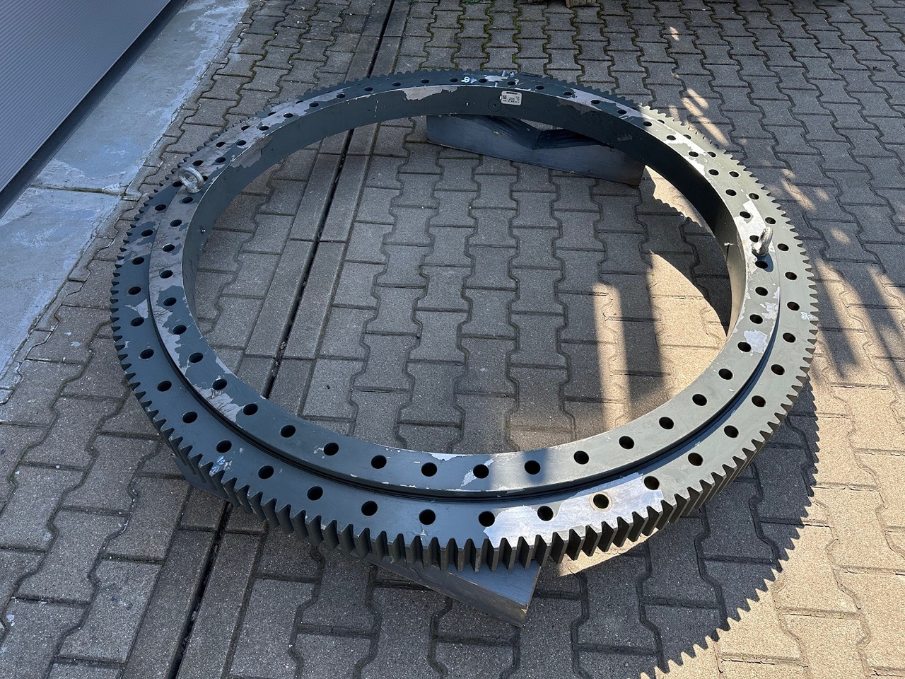 Liebherr Drehkranz - Kugeldrehverbindung Typ:KUD138 VA 002. ID-Nr.982757001. #159.10118# - Corona de giro para Maquinaria de construcción: foto 3 Liebherr Drehkranz - Kugeldrehverbindung Typ:KUD138 VA 002. ID-Nr.982757001. #159.10118# - Corona de giro para Maquinaria de construcción: foto 3