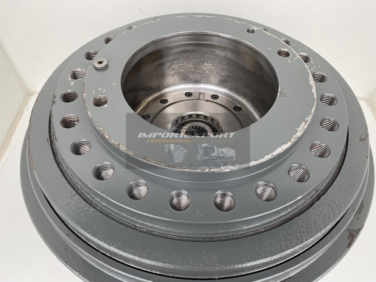 Liebherr Fahrantrieb Typ:FAT450P004, ID-Nr.9443840 - ID-Nr.944384003. LH60C, LH60CP, LH60EC, LH80C, LH80EC, ER944C, LOS944, LOS954, R944B, R944C, R954B, R954C. #794# - Mando final para Excavadora de cadenas: foto 4 Liebherr Fahrantrieb Typ:FAT450P004, ID-Nr.9443840 - ID-Nr.944384003. LH60C, LH60CP, LH60EC, LH80C, LH80EC, ER944C, LOS944, LOS954, R944B, R944C, R954B, R954C. #794# - Mando final para Excavadora de cadenas: foto 4