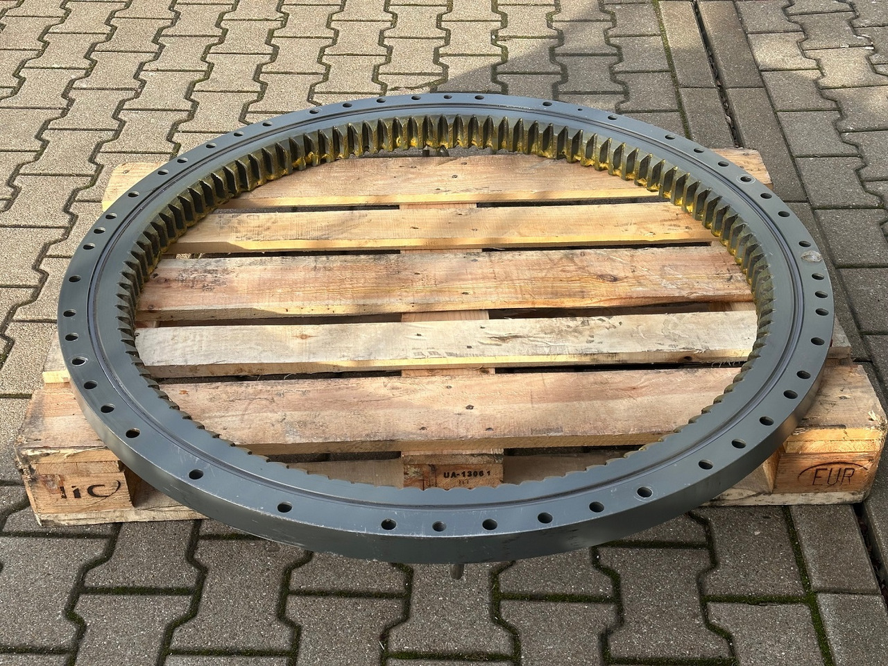 Liebherr Kugeldrehverbindung Typ:KUD34VJ005-000. ID-Nr.90020576. R914 COMP-1194. #159-10793# - Corona de giro para Excavadora de cadenas: foto 5 Liebherr Kugeldrehverbindung Typ:KUD34VJ005-000. ID-Nr.90020576. R914 COMP-1194. #159-10793# - Corona de giro para Excavadora de cadenas: foto 5