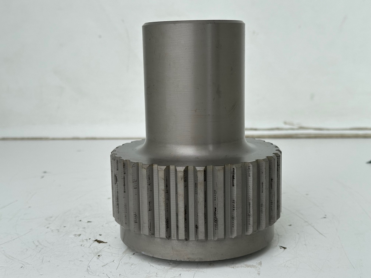 Liebherr Lamellenträger ID-Nr.90218052. FAT500F522, FAT500F528, FAT500F529, FAT500F559. PR73605, PR7363, PR7364. #90218052.01# - Mando final para Maquinaria de construcción: foto 1 Liebherr Lamellenträger ID-Nr.90218052. FAT500F522, FAT500F528, FAT500F529, FAT500F559. PR73605, PR7363, PR7364. #90218052.01# - Mando final para Maquinaria de construcción: foto 1