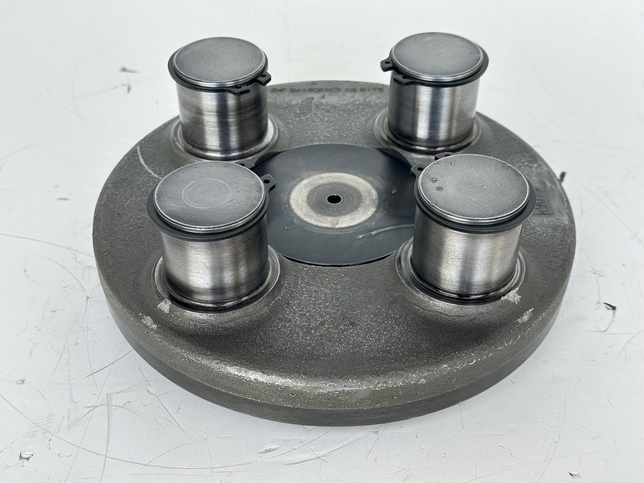 Liebherr Planetenträger ID-Nr.944306303 - ID-Nr.9443063. A924, A934, LH30, LH35, R906, R916, R922, R924, R926, R932, R934, R944. #k9079# - Caja de cambios para Maquinaria de construcción: foto 2 Liebherr Planetenträger ID-Nr.944306303 - ID-Nr.9443063. A924, A934, LH30, LH35, R906, R916, R922, R924, R926, R932, R934, R944. #k9079# - Caja de cambios para Maquinaria de construcción: foto 2