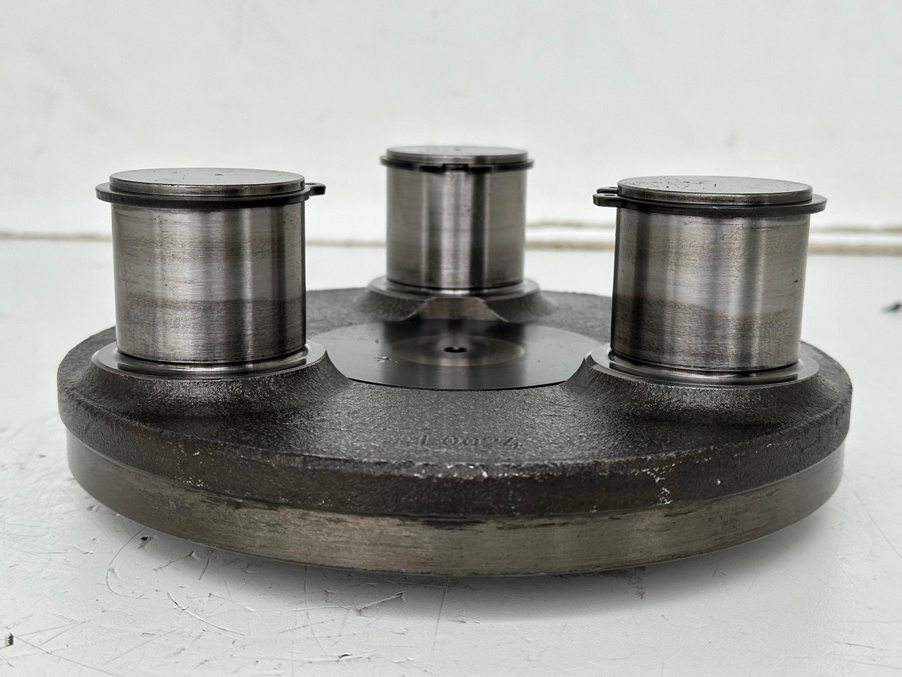 Liebherr Planetenträger ID-Nr.970559601. A900,A904,A913COMP,A914COMP,A914,A916COMP,A916,A918COMP,A918,A920,A922RAIL,A924RAIL,LH18,LH22,LH24,LH26,R900,R914 RAIL,R904,R914COMP,R918,R920,R922. #970559601 - Caja de cambios para Maquinaria de construcción: foto 3 Liebherr Planetenträger ID-Nr.970559601. A900,A904,A913COMP,A914COMP,A914,A916COMP,A916,A918COMP,A918,A920,A922RAIL,A924RAIL,LH18,LH22,LH24,LH26,R900,R914 RAIL,R904,R914COMP,R918,R920,R922. #970559601 - Caja de cambios para Maquinaria de construcción: foto 3