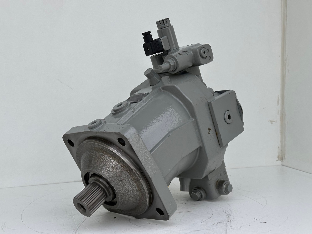 Liebherr Verstellmotor ID-Nr.510240108 - Hydromatik Rexroth Axialkolben-Verstellmotor Typ:A6VM140EP2D/63W-VZB017HB. #24338070# - Motor hidráulico para Grúa sobre orugas: foto 1 Liebherr Verstellmotor ID-Nr.510240108 - Hydromatik Rexroth Axialkolben-Verstellmotor Typ:A6VM140EP2D/63W-VZB017HB. #24338070# - Motor hidráulico para Grúa sobre orugas: foto 1