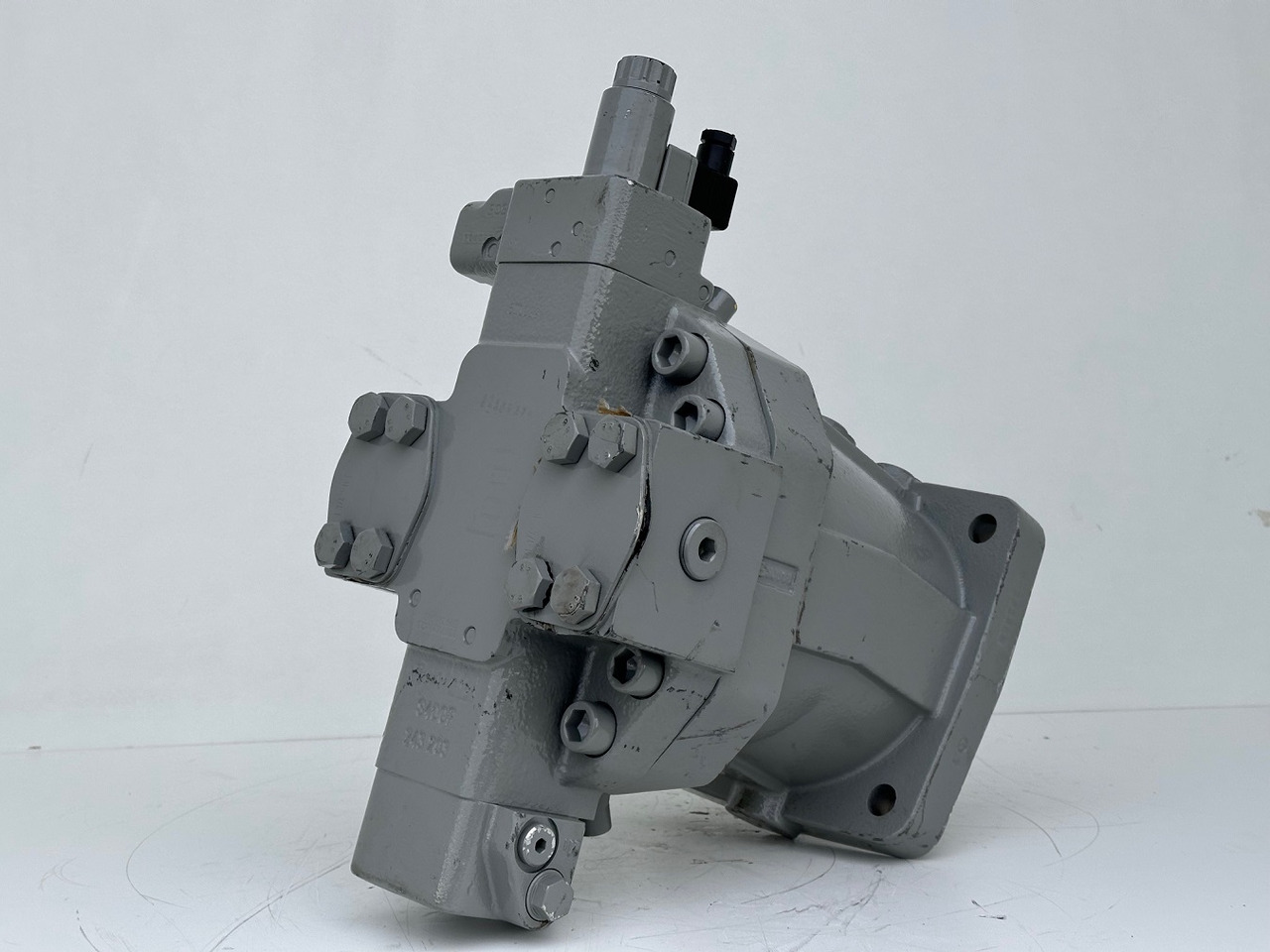 Liebherr Verstellmotor ID-Nr.510240108 - Hydromatik Rexroth Axialkolben-Verstellmotor Typ:A6VM140EP2D/63W-VZB017HB. #24338070# - Motor hidráulico para Grúa sobre orugas: foto 4 Liebherr Verstellmotor ID-Nr.510240108 - Hydromatik Rexroth Axialkolben-Verstellmotor Typ:A6VM140EP2D/63W-VZB017HB. #24338070# - Motor hidráulico para Grúa sobre orugas: foto 4