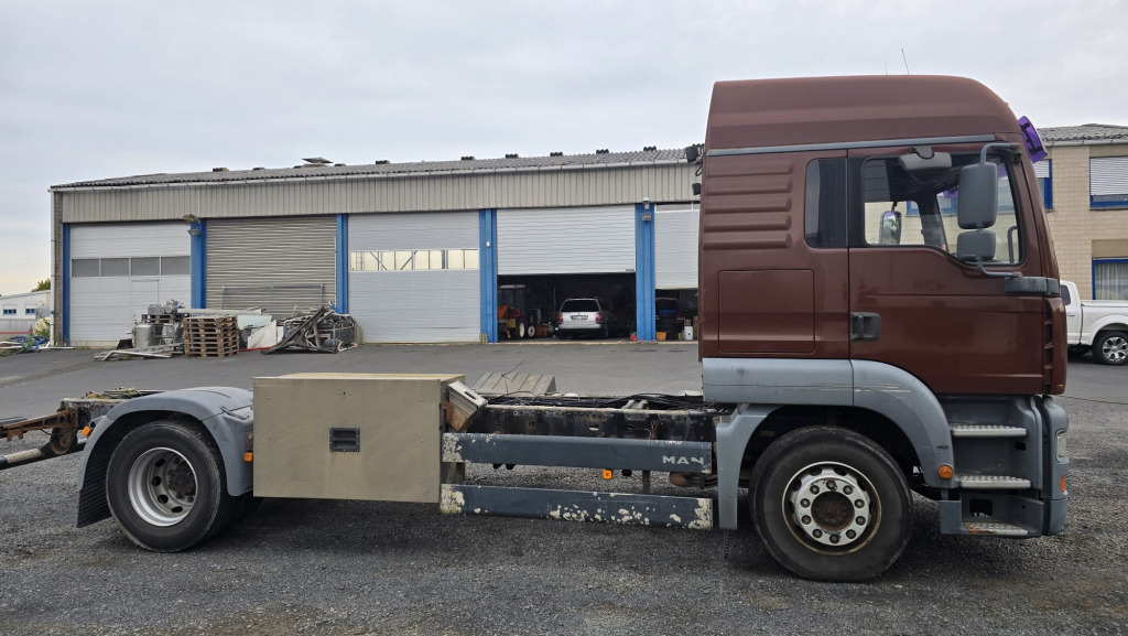 MAN TGA 18.430 4x2 (Nr. 6167) - Camión chasis: foto 4 MAN TGA 18.430 4x2 (Nr. 6167) - Camión chasis: foto 4