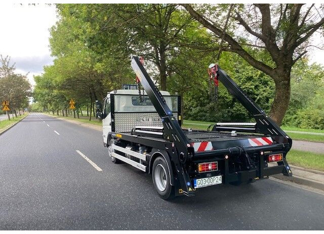 Mitsubishi Fuso 9C18 bramowiec BR6 - Camión portacontenedor de cadenas: foto 5 Mitsubishi Fuso 9C18 bramowiec BR6 - Camión portacontenedor de cadenas: foto 5