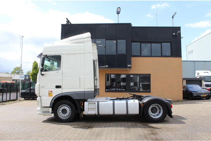DAF XF 106.460 * RETARDER * 4X2 * - Cabeza tractora: foto 2 DAF XF 106.460 * RETARDER * 4X2 * - Cabeza tractora: foto 2