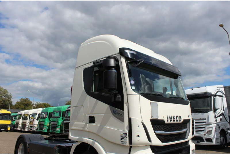Iveco STRALIS 400 * RETARDER * CNG * 4X2 * LOW KM * - Cabeza tractora: foto 5 Iveco STRALIS 400 * RETARDER * CNG * 4X2 * LOW KM * - Cabeza tractora: foto 5